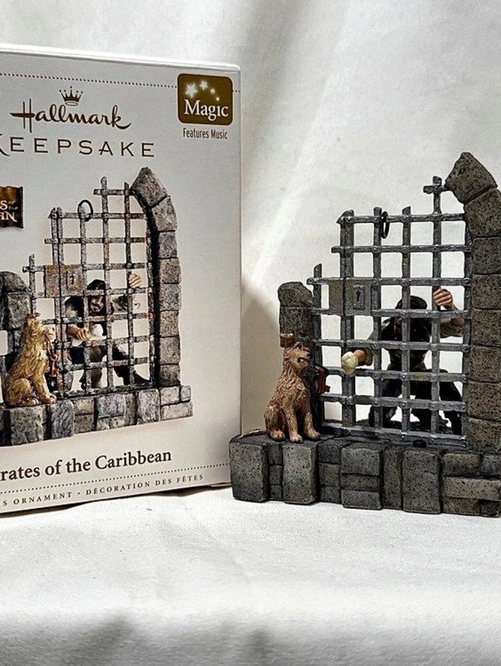 VTG 2006 Hallmark Keepsake Pirates of the Caribbean Magic Music Ornament